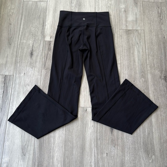 Vintage Lululemon Groove Flare Pants size 8/10 32” inseam - Picture 3 of 5